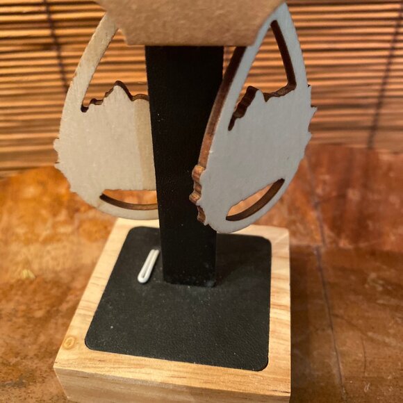 NWT Happy Thanksgiving Wooden Cut out Dangle Earrings - Picture 2 of 2